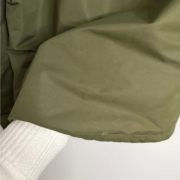 Colombia Olive Green Hooded Winter Jacket size M Winter Outdoor Skiing Gear - Picture 6 of 7